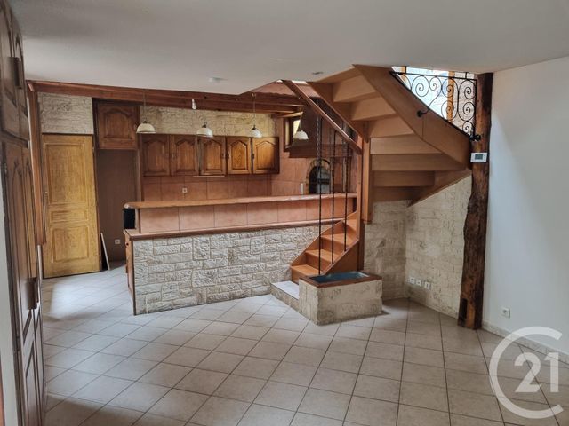 Appartement T3 à louer - 3 pièces - 70.0 m2 - RUMILLY - 74 - RHONE-ALPES - Century 21 Confiance Services