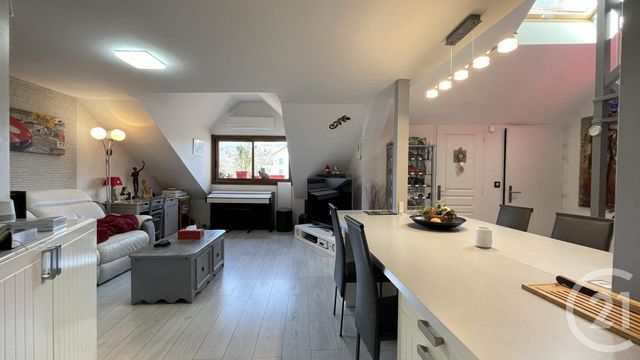 Appartement T4 à vendre - 4 pièces - 65.62 m2 - RUMILLY - 74 - RHONE-ALPES - Century 21 Confiance Services